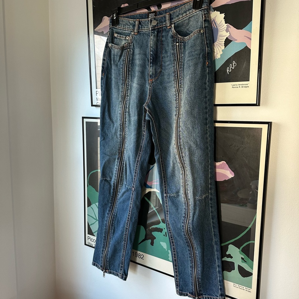 BDG Denim Slim Straight Jeans with Unique Zipper Detail Size 28